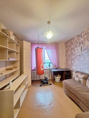 Продам трехкомнатную (3-комн.) квартиру, Гагарина ул, 124, Чехов г