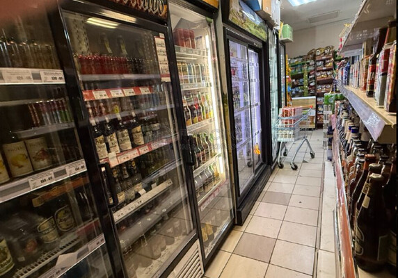 Продам коммерческое помещение 180,3 м2, Маршала Савицкого ул, 28к1, Москва г