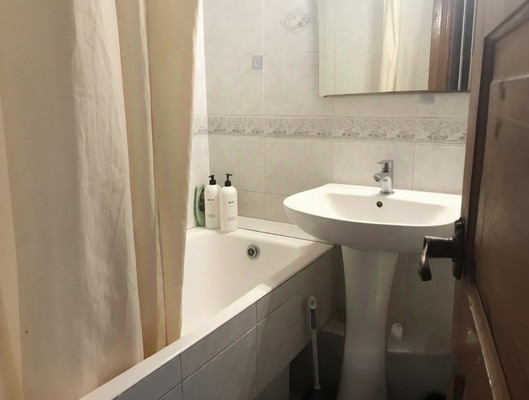 Продам двухкомнатную (2-комн.) квартиру, Гагарина (Центральный р-н) ул, 54, Сочи г