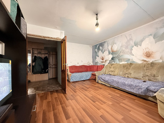 Продам трехкомнатную (3-комн.) квартиру, Эшкинина ул, 9, Йошкар-Ола г