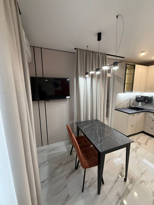 Продам однокомнатную (1-комн.) квартиру, Парковая ул, 3, Молодежное пгт