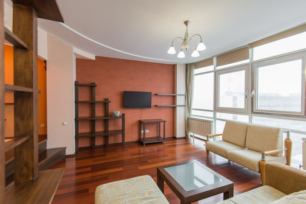 Продам однокомнатную (1-комн.) квартиру, Ворошиловский пр-кт, 9, Ростов-на-Дону г