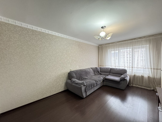 Продам трехкомнатную (3-комн.) квартиру, Московская ул, 5, Нальчик г