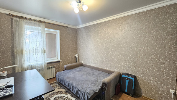 Продам трехкомнатную (3-комн.) квартиру, Маяковского ул, 78, Нальчик г