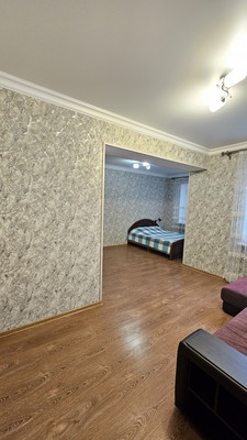 Продам трехкомнатную (3-комн.) квартиру, Маяковского ул, 78, Нальчик г