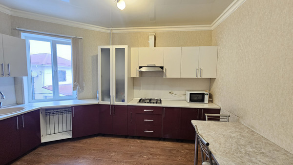 Продам трехкомнатную (3-комн.) квартиру, Маяковского ул, 78, Нальчик г