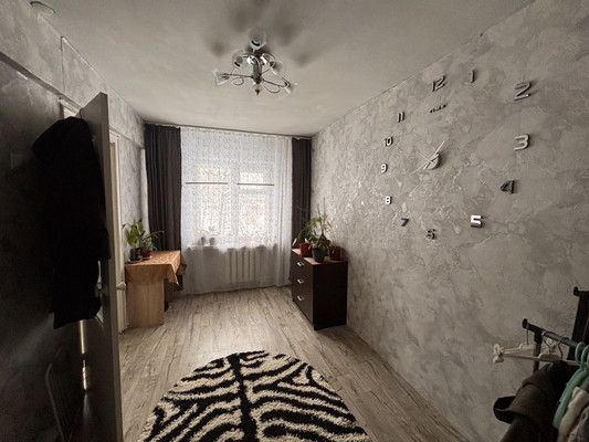 Продам двухкомнатную (2-комн.) квартиру, Докучаева ул, 17, Брянск г