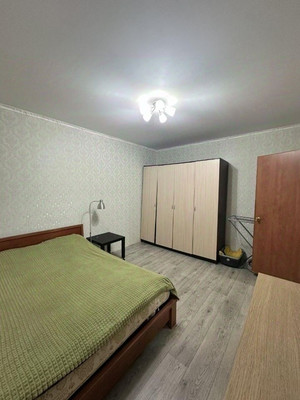 Продам однокомнатную (1-комн.) квартиру, 60 лет Победы ул, 6, Октябрьский рп