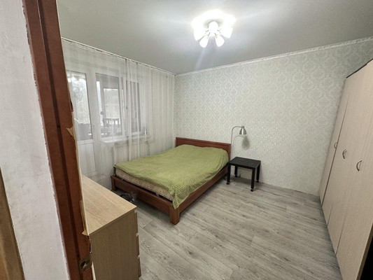 Продам однокомнатную (1-комн.) квартиру, 60 лет Победы ул, 6, Октябрьский рп