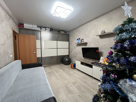 Продам двухкомнатную (2-комн.) квартиру, Полётная ул, 9, Новинки сп.