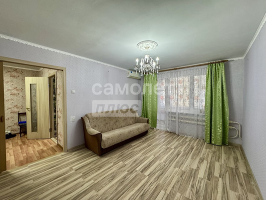 Продам двухкомнатную (2-комн.) квартиру, ПМК-5 мкр, 30, Анастасиевская ст-ца