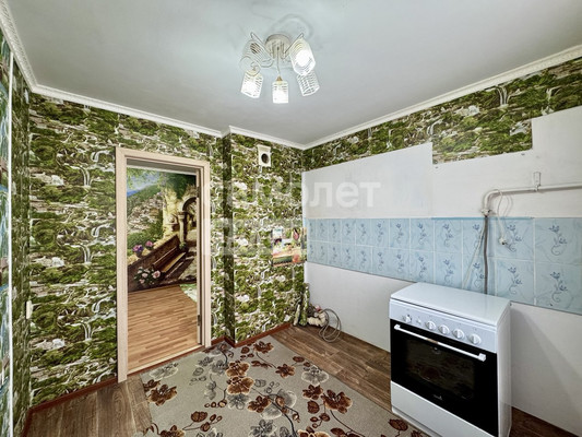 Продам двухкомнатную (2-комн.) квартиру, ПМК-5 мкр, 30, Анастасиевская ст-ца