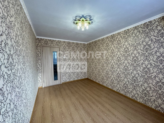 Продам двухкомнатную (2-комн.) квартиру, ПМК-5 мкр, 30, Анастасиевская ст-ца