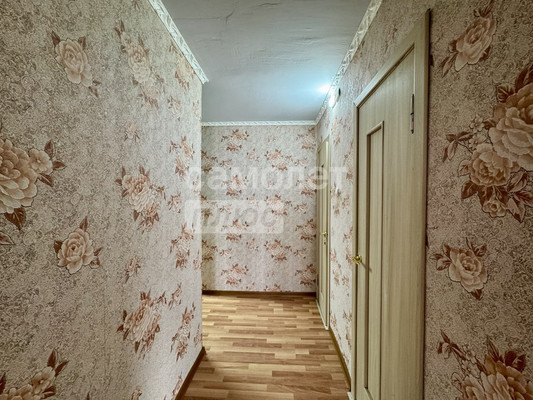 Продам двухкомнатную (2-комн.) квартиру, ПМК-5 мкр, 30, Анастасиевская ст-ца