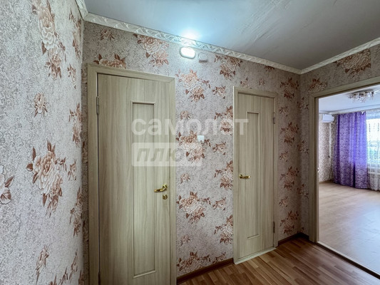 Продам двухкомнатную (2-комн.) квартиру, ПМК-5 мкр, 30, Анастасиевская ст-ца