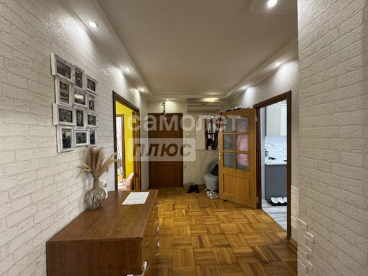 Продам многокомнатную квартиру, Батарейная ул, 384ка, Славянск-на-Кубани г