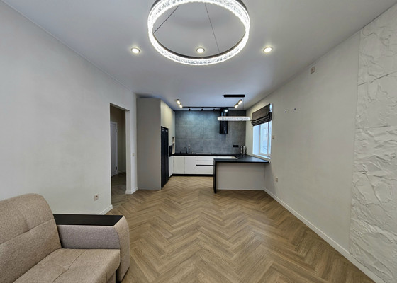 Продам коттедж, Восточная ул, 82, Ханты-Мансийск г, 0 км от города