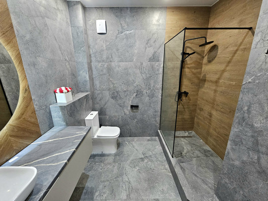 Продам коттедж, Восточная ул, 82, Ханты-Мансийск г, 0 км от города