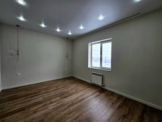 Продам коттедж, Восточная ул, 82, Ханты-Мансийск г, 0 км от города