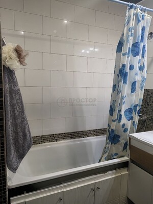 Продам однокомнатную (1-комн.) квартиру, Солнечный б-р, 4, Лопатино рп