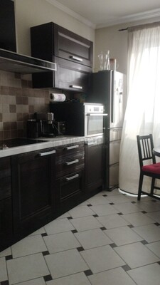 Продам многокомнатную квартиру, Беловежская ул, 17к2, Москва г