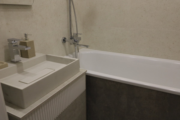 Продам многокомнатную квартиру, Нехинская ул, 28, Великий Новгород г