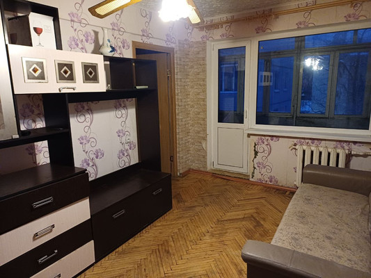 Продам трехкомнатную (3-комн.) квартиру, Павла Левитта ул, 6, Великий Новгород г