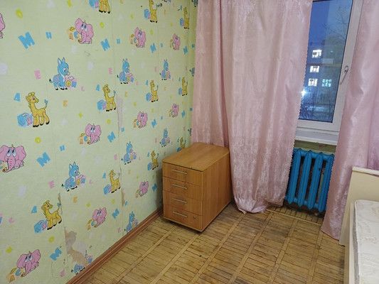 Продам трехкомнатную (3-комн.) квартиру, Павла Левитта ул, 6, Великий Новгород г