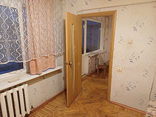 Продам трехкомнатную (3-комн.) квартиру, Павла Левитта ул, 6, Великий Новгород г