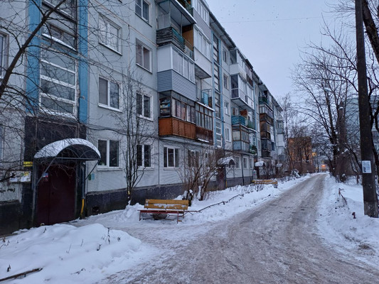 Продам трехкомнатную (3-комн.) квартиру, Павла Левитта ул, 6, Великий Новгород г