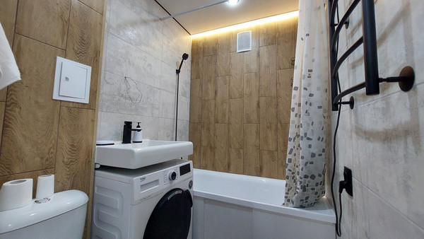 Продам однокомнатную (1-комн.) квартиру, Кирпичная ул, 3, Казань г