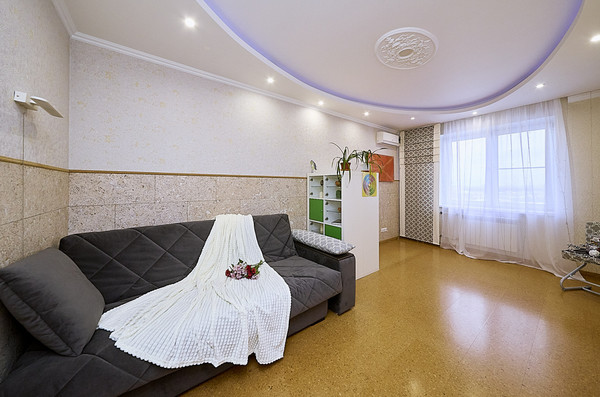 Продам трехкомнатную (3-комн.) квартиру, Ленинский пр-кт, 114А, Санкт-Петербург г