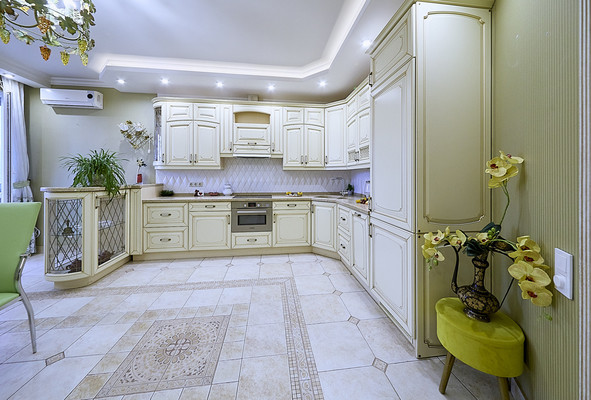 Продам трехкомнатную (3-комн.) квартиру, Ленинский пр-кт, 114А, Санкт-Петербург г