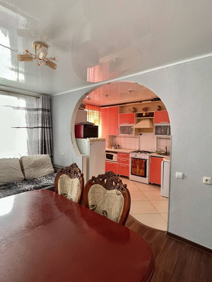 Продам трехкомнатную (3-комн.) квартиру, Свердлова ул, 10, Ишим г