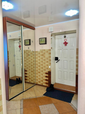 Продам трехкомнатную (3-комн.) квартиру, Свердлова ул, 10, Ишим г