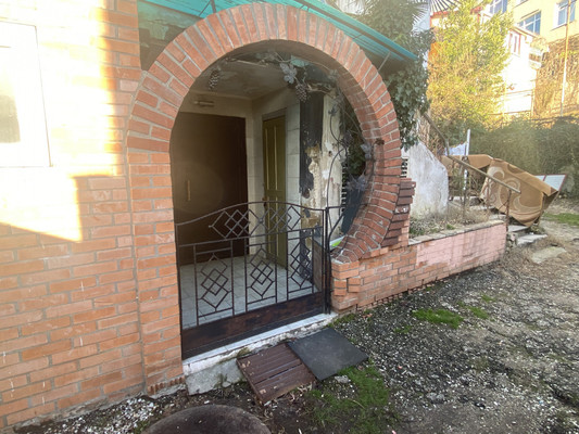 Продам трехкомнатную (3-комн.) квартиру, Шаумяна ул, 10, Туапсе г