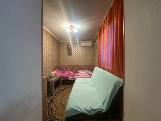 Продам трехкомнатную (3-комн.) квартиру, Шаумяна ул, 10, Туапсе г