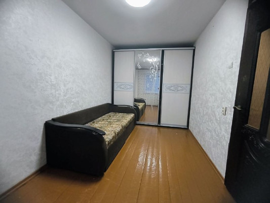 Продам двухкомнатную (2-комн.) квартиру, Краснококшайская ул, 174, Казань г