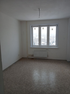 Продам трехкомнатную (3-комн.) квартиру, Лесопарковая ул, 43, Красноярск г