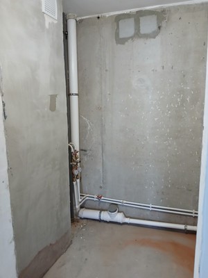 Продам трехкомнатную (3-комн.) квартиру, Лесопарковая ул, 43, Красноярск г