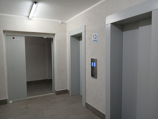 Продам двухкомнатную (2-комн.) квартиру, Лесопарковая ул, 43, Красноярск г