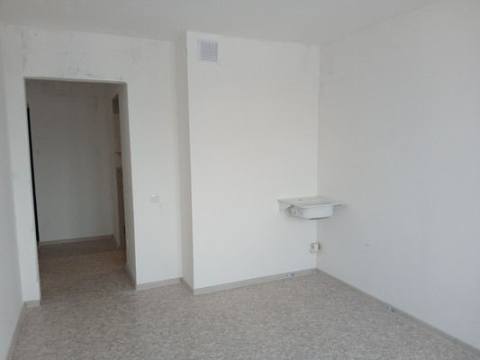 Продам двухкомнатную (2-комн.) квартиру, Лесопарковая ул, 43, Красноярск г