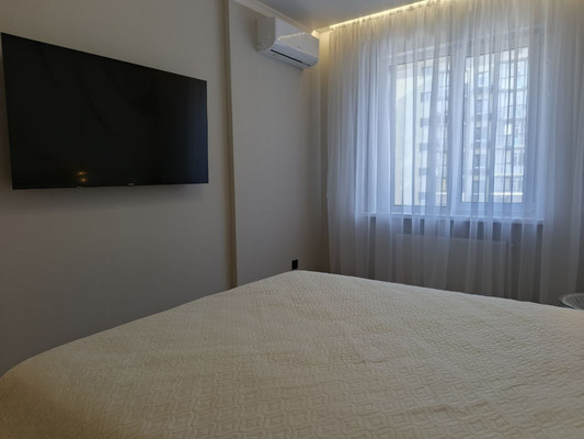 Продам двухкомнатную (2-комн.) квартиру, Маршала Жукова пр-кт, 18, Ростов-на-Дону г