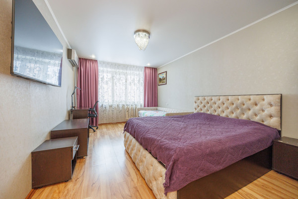 Продам однокомнатную (1-комн.) квартиру, Московский проезд, 42к2, Брянск г