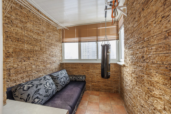 Продам однокомнатную (1-комн.) квартиру, Московский проезд, 42к2, Брянск г