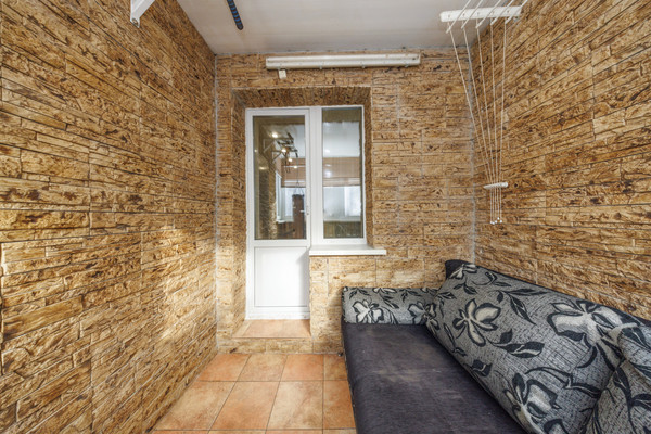 Продам однокомнатную (1-комн.) квартиру, Московский проезд, 42к2, Брянск г