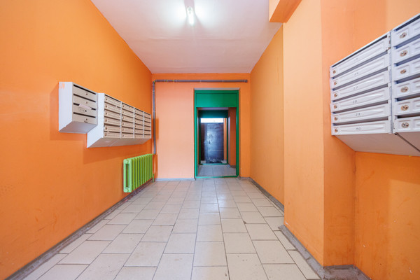 Продам однокомнатную (1-комн.) квартиру, Московский проезд, 42к2, Брянск г