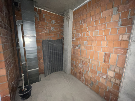 Продам трехкомнатную (3-комн.) квартиру, Тлостанова ул, 32, Нальчик г