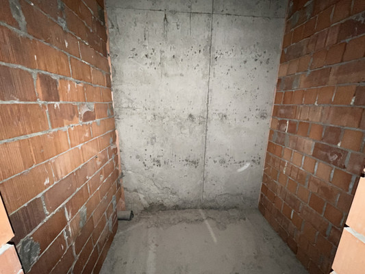 Продам трехкомнатную (3-комн.) квартиру, Тлостанова ул, 32, Нальчик г