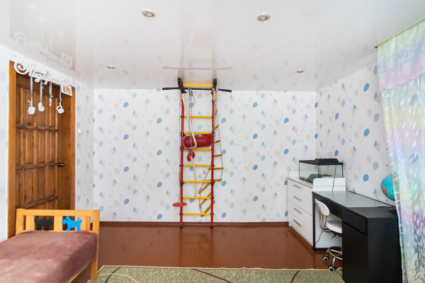 Продам коттедж, Кооперативная ул, 6а, Ханты-Мансийск г, 0 км от города